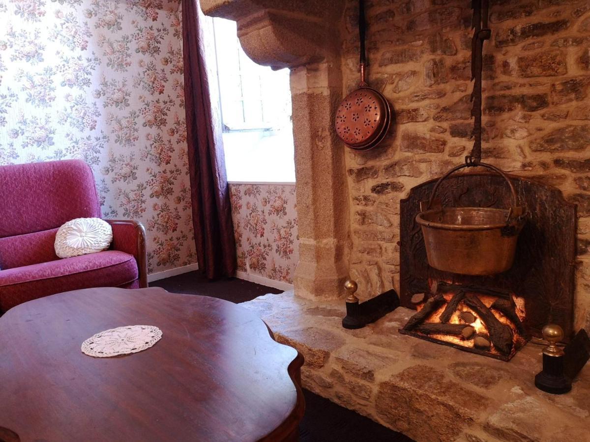 Manoir De La Foulerie Bed & Breakfast Ancteville Exterior photo