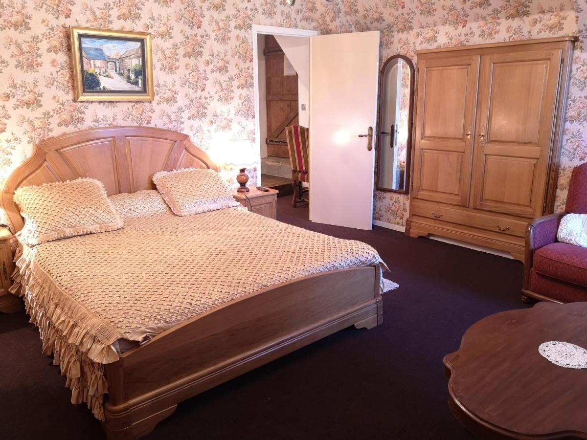 Manoir De La Foulerie Bed & Breakfast Ancteville Exterior photo